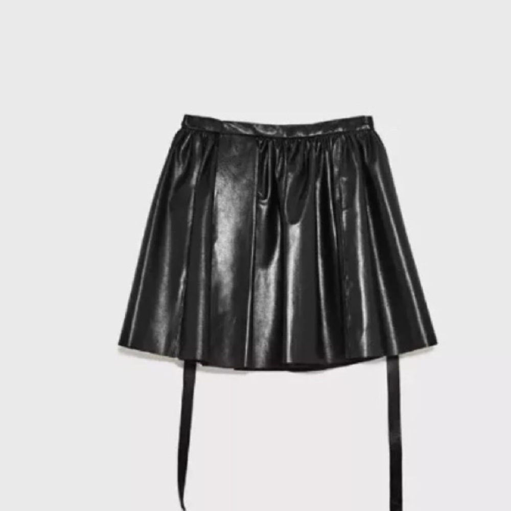 🎁Zara leather mini skirt NWT m/l - Picture 1 of 2